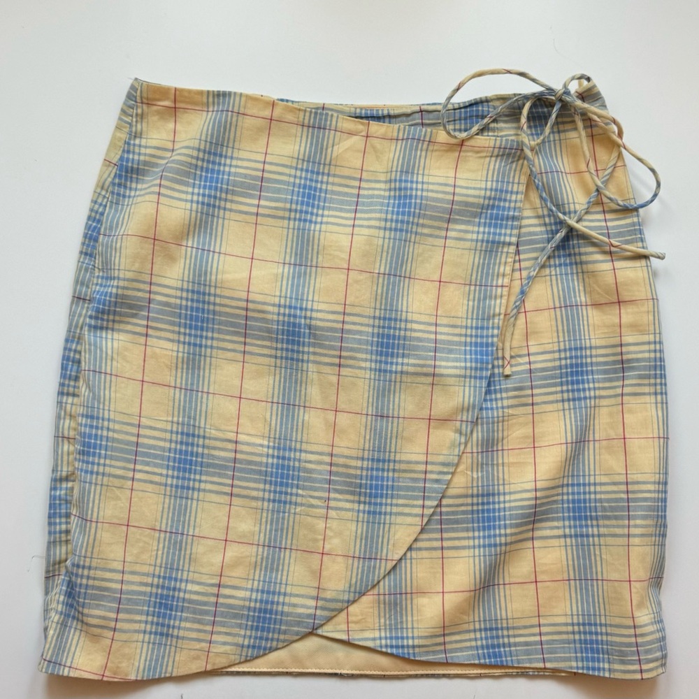 mini skirt